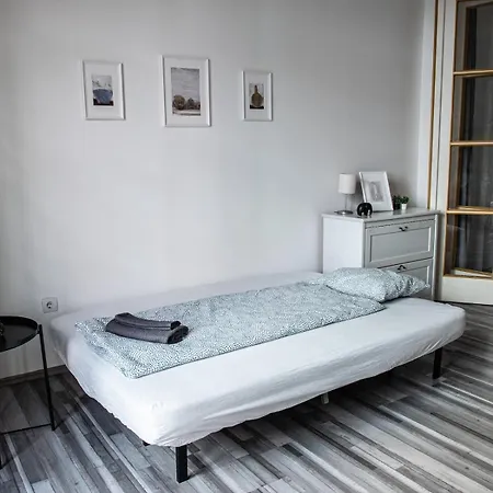 Chic Asboth Center Loft - Perfect Location Apartment *